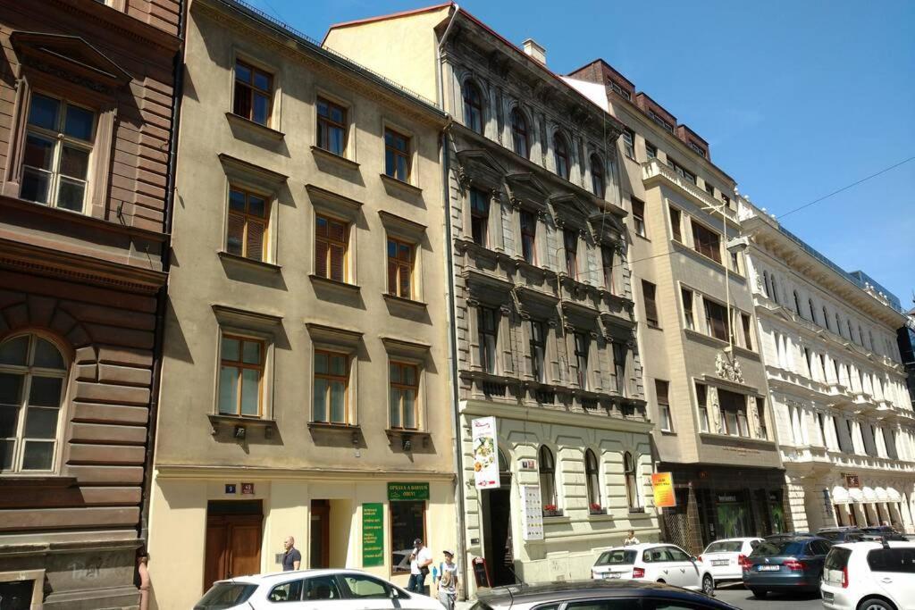Marvelous Apartment In The Center Of Praga Exterior foto